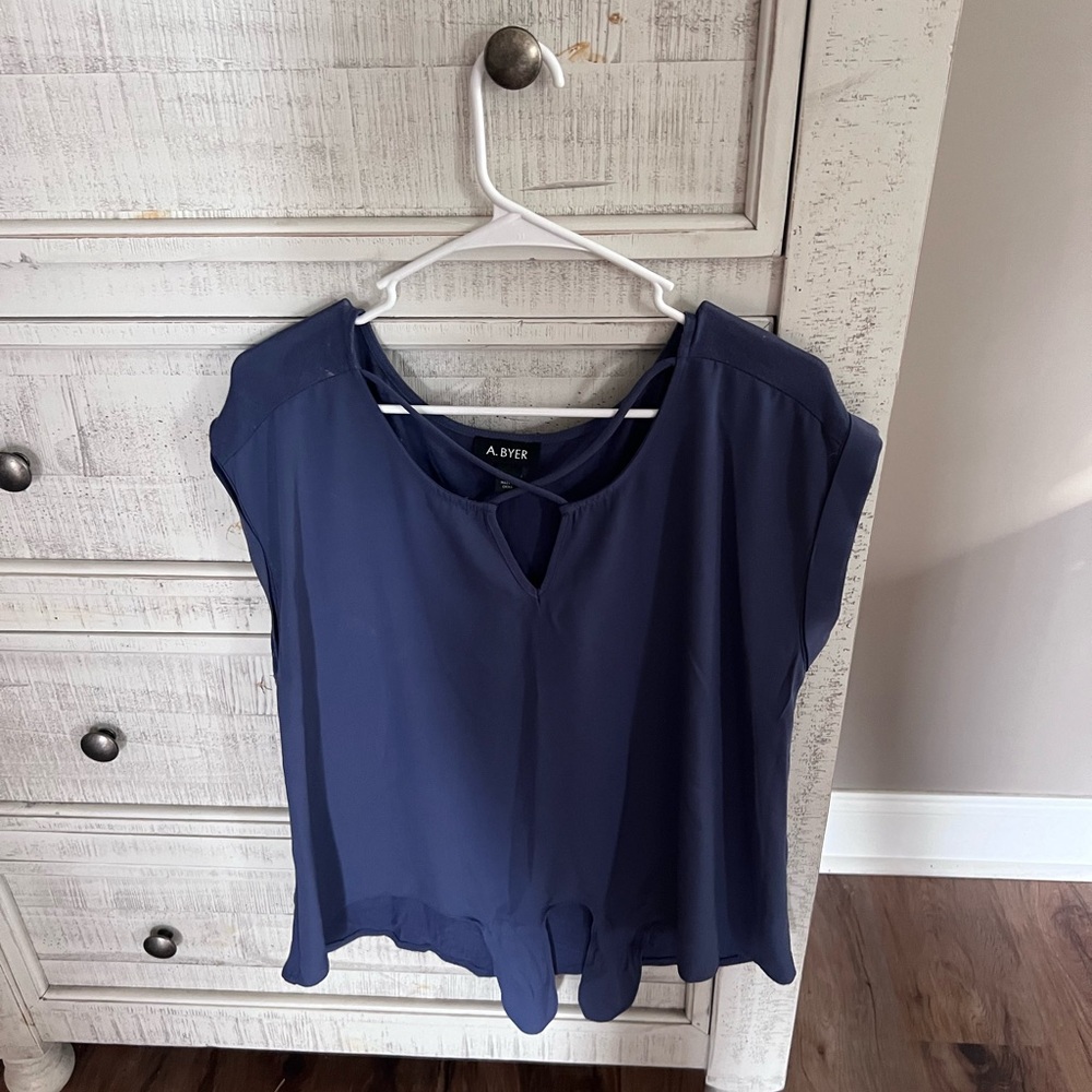 Tie front top